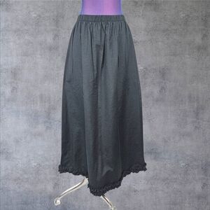 Lilith Black Taffeta Ruffle Petticoat Maxi Skirt Cosplay‎ Size Small Q25